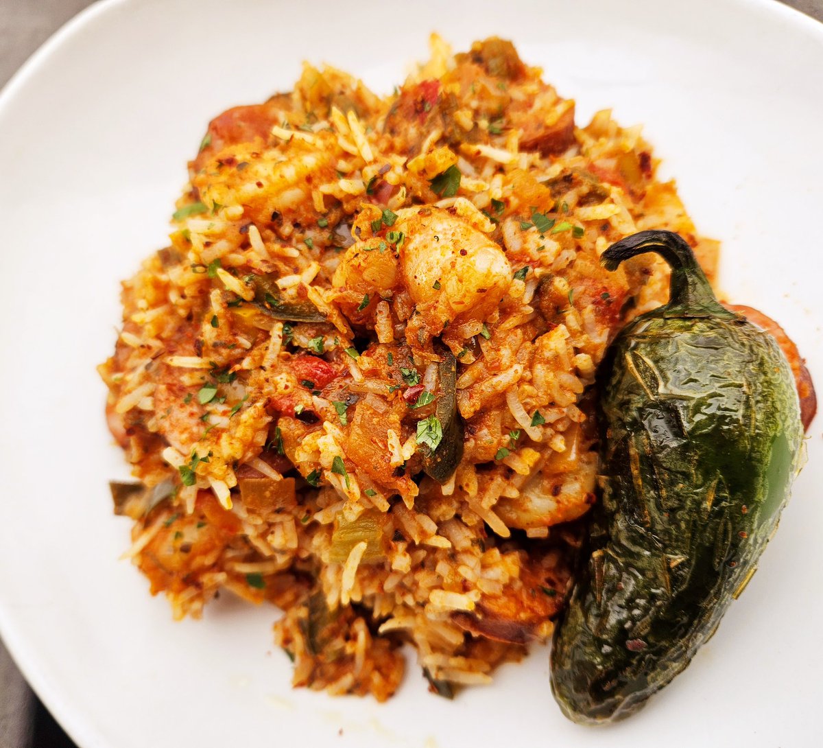 HolyGrailPub's tweet photo. Creole-style Jambalaya 💜💚💛

Made with Shrimp and Housemade Pork Sausage, it’s available all weekend through Fat Tuesday 🎊

#jambalaya #mardigras #dallasfoodie #bestofplano #planotx #friscotx https://t.co/WlDMTtkgb7