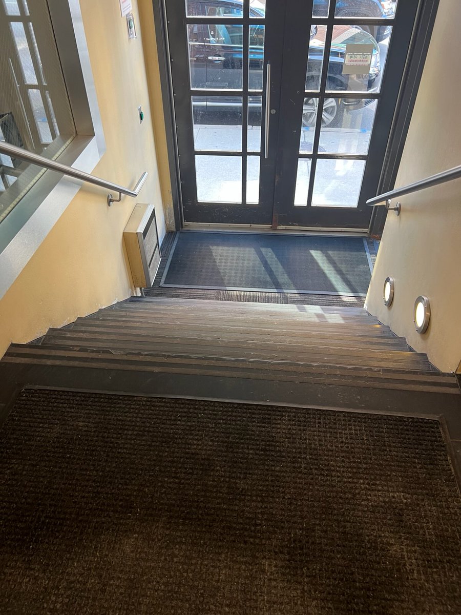 PushingEnvChi's tweet photo. IMPORTANT ADA announcement!

🚨 earlier today, the lift, which provides accessible transport from the ground floor to the main lobby, broke. There is still a working elevator to the third floor, but as of now there are 6 stairs (see photos) leading up to the main lobby 1/2 https://t.co/16ILRiMh1V