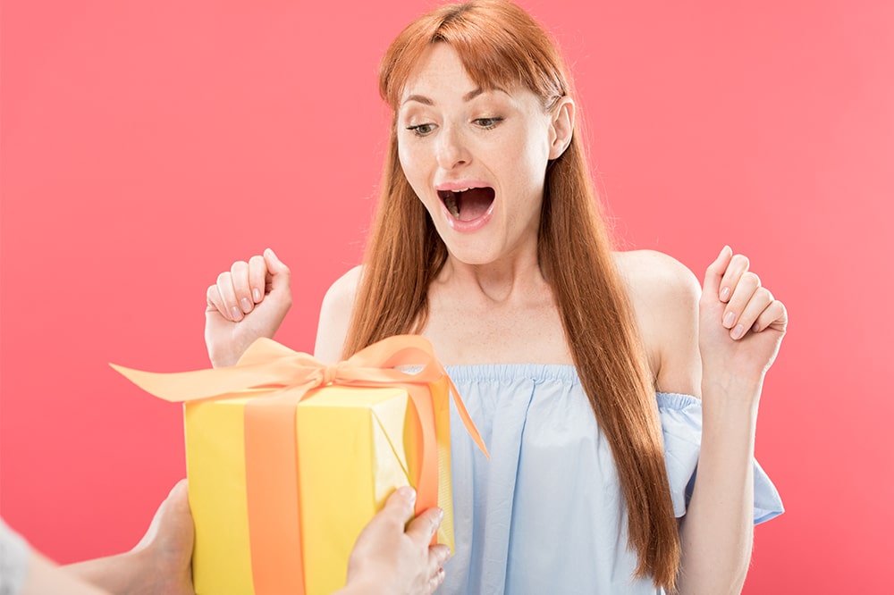 UniqueGiftCards's tweet photo. Dive into the world of thoughtful gifting with our latest article on the etiquette of gift giving.🌼🎁🎉

🔗👉 https://t.co/5QeLMb6TQP

#GiftGivingEtiquette #ThoughtfulPresents #UniqueGiftCards #PersonalizedGifts #ExperienceGifts #HandmadeWithLove #CulturalGifts #SpreadJoy https://t.co/1NQlbU0QiL