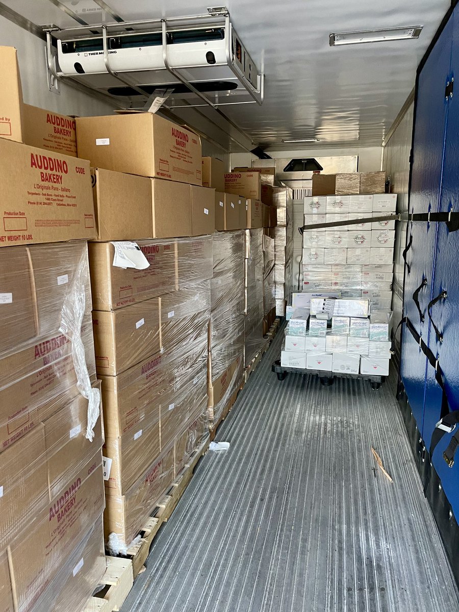 UABearsBaseball's tweet photo. Buns are unloaded and ready for tomorrow!
Be on the lookout for your subs tomorrow! 👀
#FEA | #SubSale ⚾️ 🥖 https://t.co/t3IBhjM5Wj
