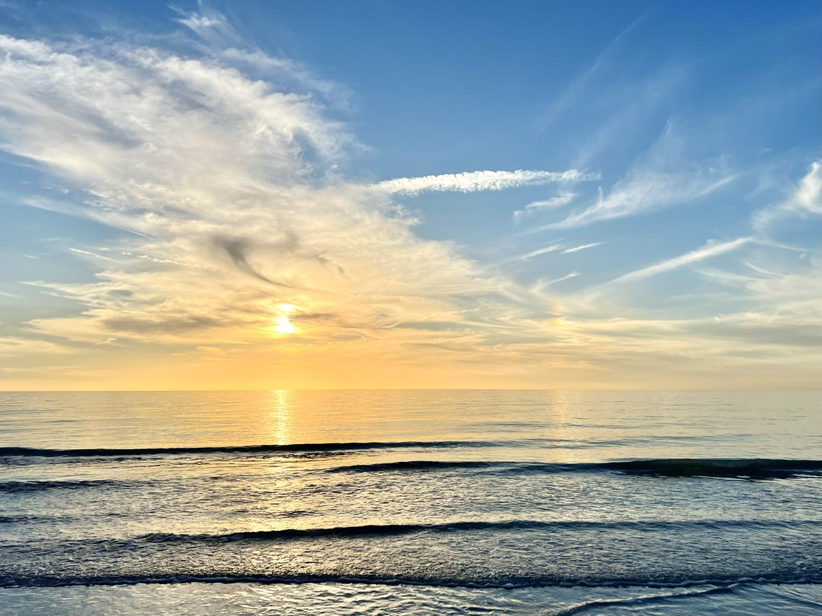 Cloud Reporter tweet media