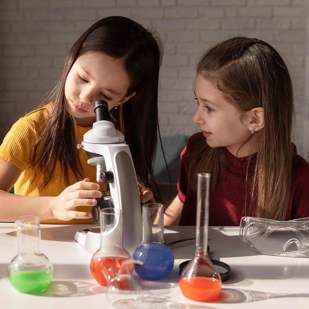 WiNargentinas's tweet photo. En el Día Internacional de la Mujer y la Niña en la Ciencia 👩‍🔬💜 queremos reconocer la relevancia de la Igualdad y la Diversidad en la Ciencia, y la importancia de empoderar y animar a las nuevas generaciones a embarcarse en el asombroso mundo de la energía nuclear ⚛️ https://t.co/HbrxhCEdaa