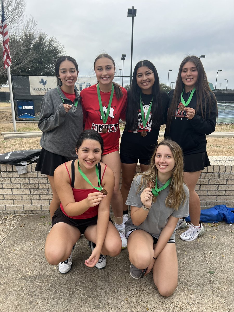 cardinal_mac's tweet photo. So so proud of our varsity team today! Lots of great gameplay and hard work on those courts today 😁 https://t.co/JNKSNcXrfs