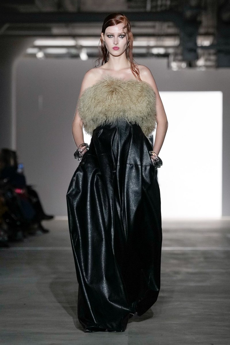 VogueRunway's tweet image. The #PrabalGurung fall 2024 collection has arrived. View the full collection: vogue.cm/bySoGRM