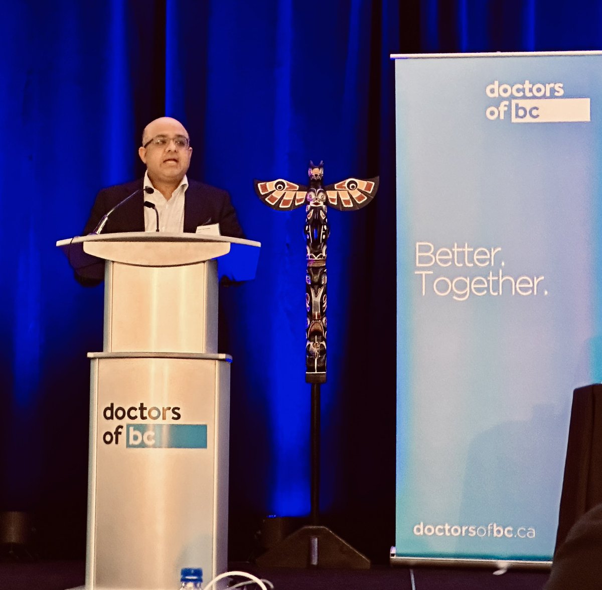 Inspiring address by our President Dr. @ahmerkarimuddin at the Representative Assembly for the @DoctorsOfBC ! Thank you for your words, for your leadership, and for your willingness to support our association, our profession, and our patients. #BetterTogether #Neveralone
