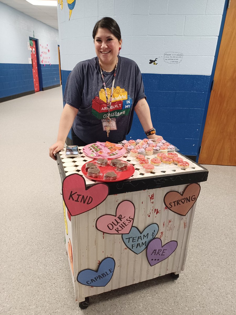 KCpriss's tweet image. Thank you @lindabpadron for always being sunshine on a rainy day!!!