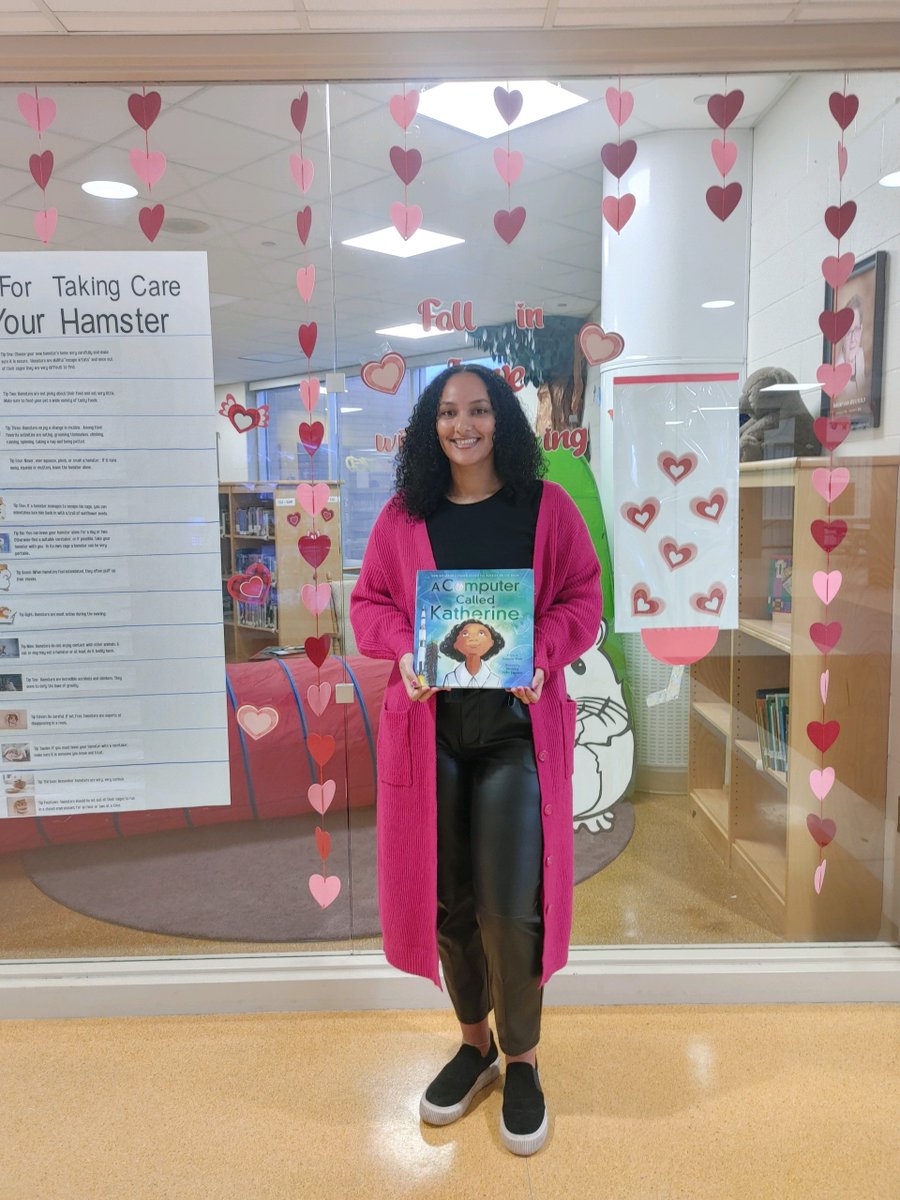 United Way of Central Minnesota's Out-of-School Partnerships Manager Jerica Anderson had the honor of reading to students at Kennedy Elementary today as ISD742 commemorates Black History Month and builds literacy development. 🧡💙
#BlackHistoryMonth #LiteracyMatters