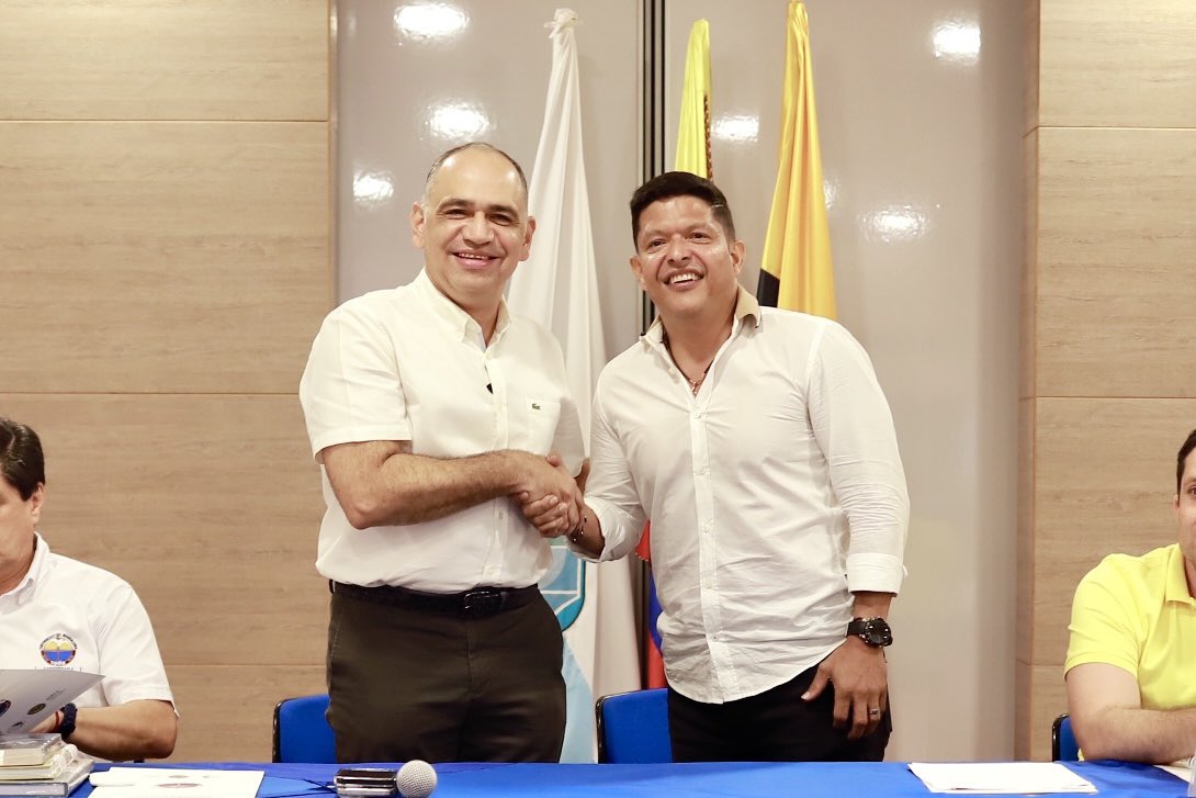CarlosPinedoC's tweet photo. Con un hecho histórico y después de 16 años, hemos firmado un Convenio Marco de Cooperación con la @Unimagdalena para trabajar en sinergia durante los próximos años por el desarrollo de la ciudad, 'Sembrando la Santa Marta de los próximos 500 años'. ¡Avanzamos! #SantaMartaNosUne https://t.co/gNzDkiNdch