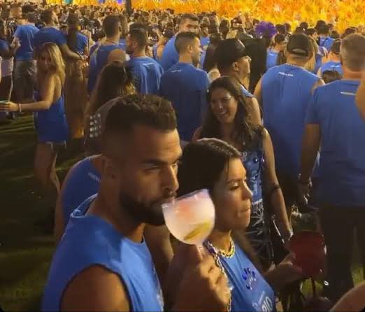 gremiojogadas's tweet photo. SEXTOU!

É CARNAVAL NO BRASIL! https://t.co/loi0xCw2IG