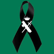 bastones_g's tweet photo. Han fallecido 3 compañeros asesinados a sangre fría mientras otras "personas" lo jaleaban
Mierda de sociedad podrida y mierda de políticos que no nos dan medios de los que dependen nuestras vidas. No somos profesión de riesgo dicen.Que se lo digan a la familia de los fallecidos https://t.co/Mt6yrhegtk
