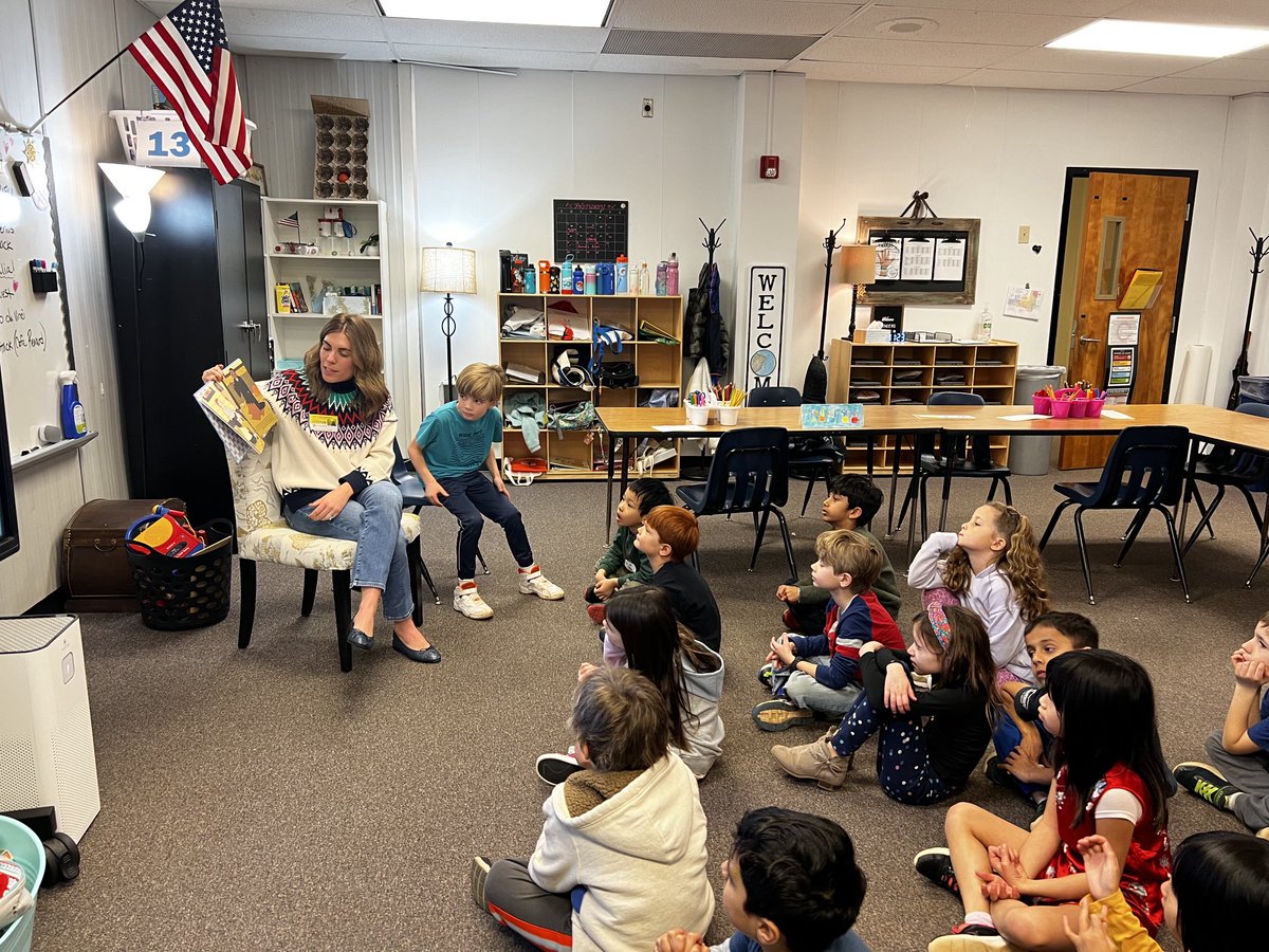 Wonderful to have one of our fabulous first grade Target parents come in and read about Martin Luther  King in honor of Black History Month! ⁦<a href="/SopeTarget/">Sope Creek Target</a>⁩ ⁦<a href="/CobbAlp/">Cobb ALP</a>⁩ @sopecreekpta