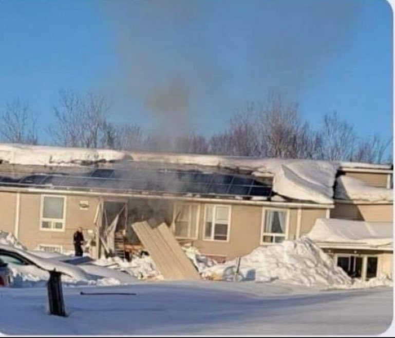 HRMFireNews's tweet photo. Sydney seniors home situation. Photo contributed https://t.co/51e9f8a4A4