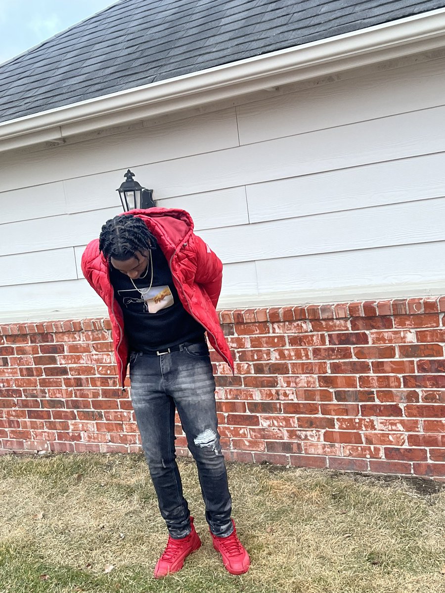 Baby_Jones13's tweet photo. From where I’m standing I can see my angels smiling👼💙💙 Happy birthday to me 2️⃣4️⃣👑
#LLKEITH #LLKYRA #LLGPA https://t.co/kvqVGUqhI8