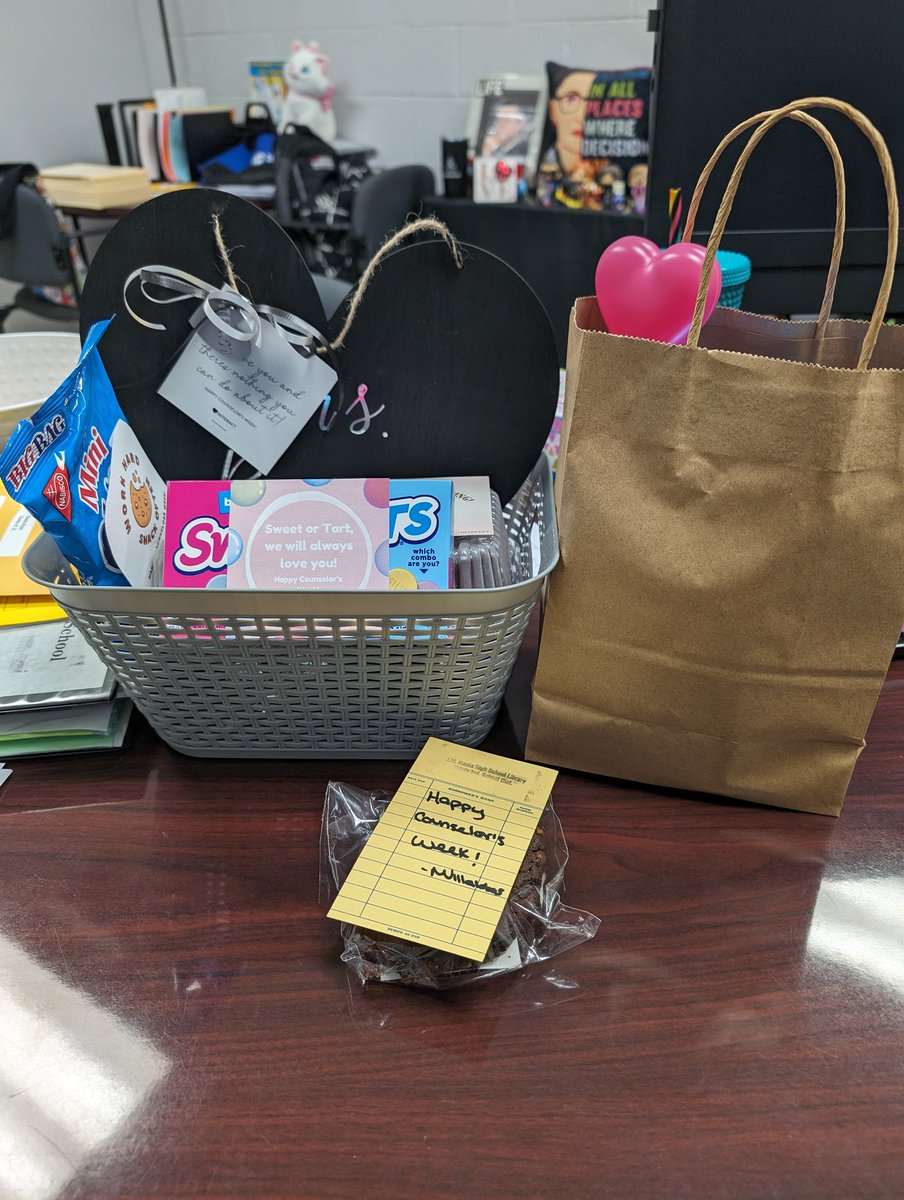 HHS_Counseling (@counseling1hhs) on Twitter photo Thank you for our wonderful treats this week. Shout out to <a href="/hanks_library/">Hanks High School Library</a> <a href="/HanksInteract/">๐ค๐ค๐คโHanks Interact ๐ค๐ค๐คโ</a> <a href="/YISDCounseling/">YISD Department of School Counseling</a> & the Spanish Honor Society. Kudos to our counseling clerks for brunch this morning. ๐ก๏ธ๐๐ฐโ๏ธโค๏ธโค๏ธ <a href="/fabyarras/">Fabiola Ruiz-Arras</a> <a href="/GilMaga1/">Gil Maga</a> Thank you for our wonderful treats this week. Shout out to <a href="/hanks_library/">Hanks High School Library</a> <a href="/HanksInteract/">๐ค๐ค๐คโHanks Interact ๐ค๐ค๐คโ</a> <a href="/YISDCounseling/">YISD Department of School Counseling</a> & the Spanish Honor Society. Kudos to our counseling clerks for brunch this morning. ๐ก๏ธ๐๐ฐโ๏ธโค๏ธโค๏ธ <a href="/fabyarras/">Fabiola Ruiz-Arras</a> <a href="/GilMaga1/">Gil Maga</a>