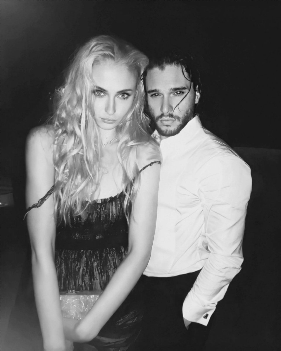 kit harington and sophie turner reunion?? we love to see it 😍