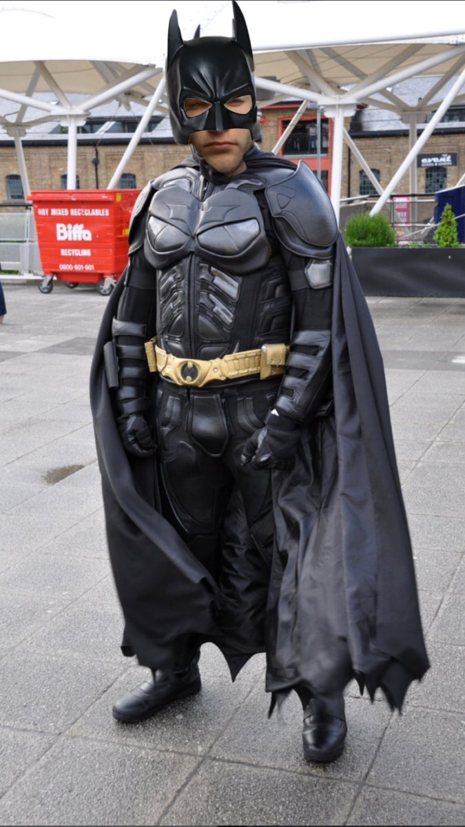 MatyPaulina's tweet photo. Dlouho jsem to tajil, ale jsem batman a chráním Jablonec před neřády. https://t.co/kKma4K4tym