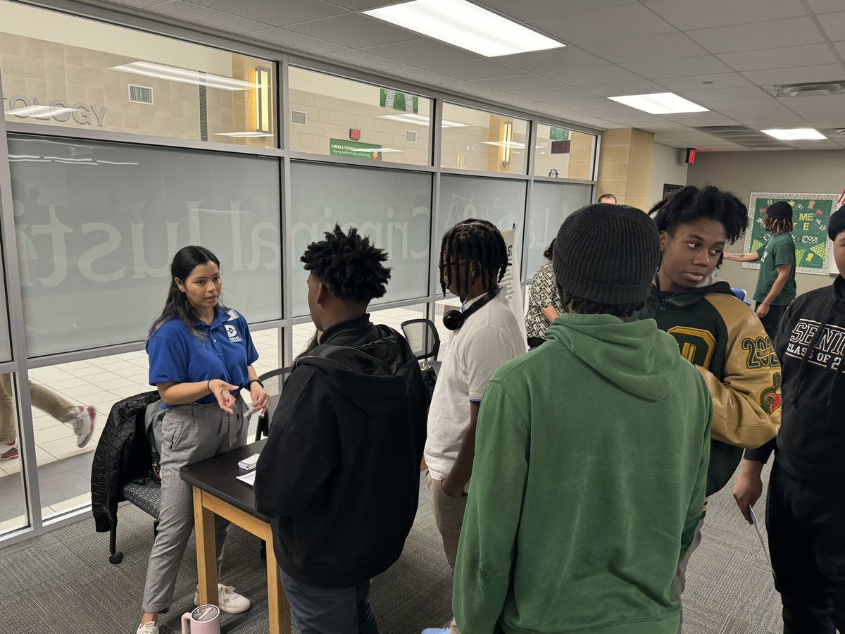 DeSoto ISD Career & Technical Education/CCMR (@desotoisdcte) on Twitter photo Thank you to Workforce Solutions Greater Dallas for speaking with our students about the FAME 360 program. Great opportunity for our students that want to work and go to school. #CTE #RaisingTheBar <a href="/usamahrodgers/">Dr. Usamah Rodgers</a> <a href="/StephanieM_111/">Stephanie McCloud</a> <a href="/pugh_247/">Melinda Pugh</a> Thank you to Workforce Solutions Greater Dallas for speaking with our students about the FAME 360 program. Great opportunity for our students that want to work and go to school. #CTE #RaisingTheBar <a href="/usamahrodgers/">Dr. Usamah Rodgers</a> <a href="/StephanieM_111/">Stephanie McCloud</a> <a href="/pugh_247/">Melinda Pugh</a>