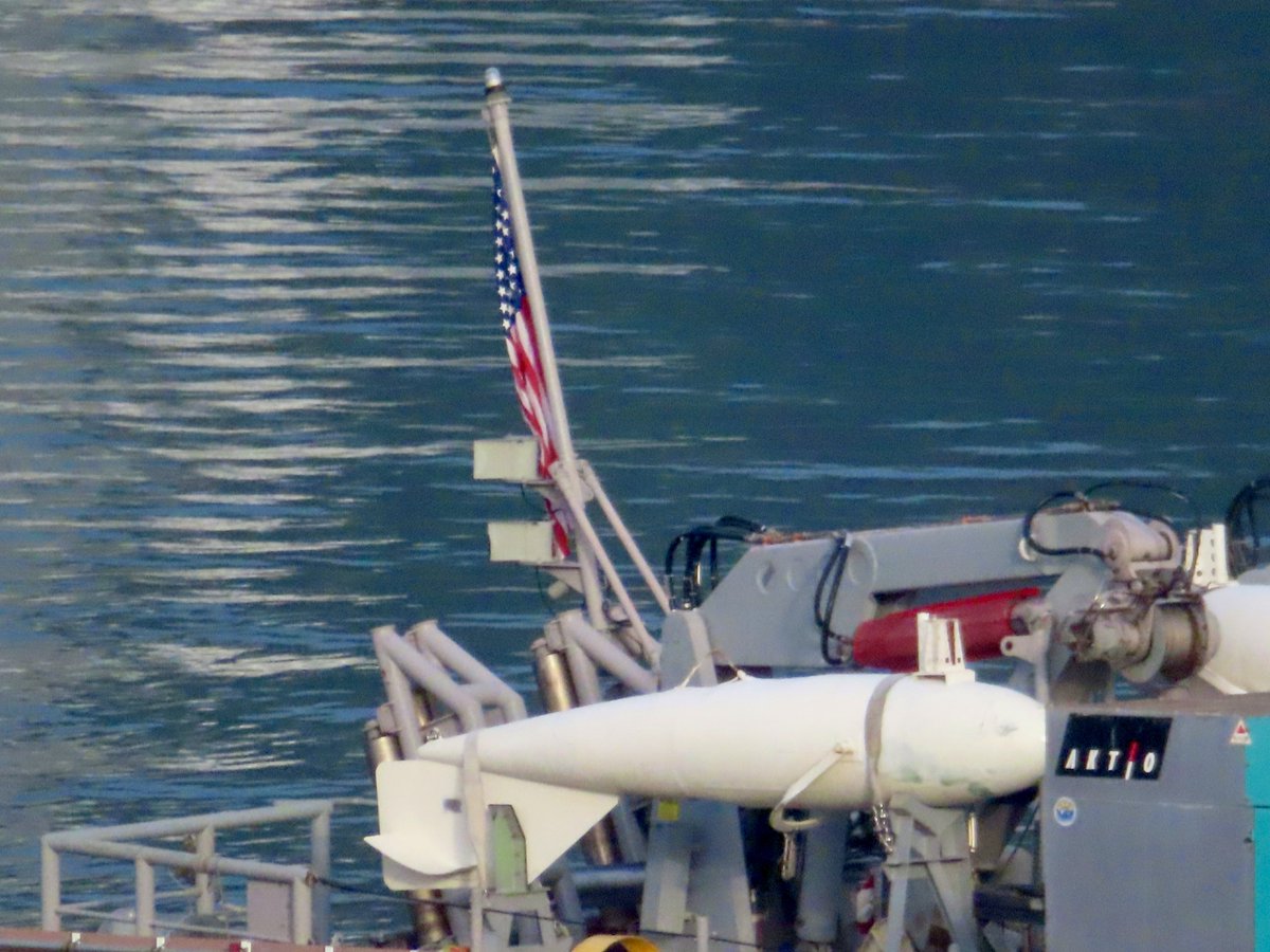 ウォーリアさんの装備品を撮影。
「機雷は絶対許さん」の気迫を感じる
シャークマウス掃海器具！
カッコいい！！
#USSWarrior #MCM10 #掃海艦ウォーリア #北吸桟橋はいいぞ