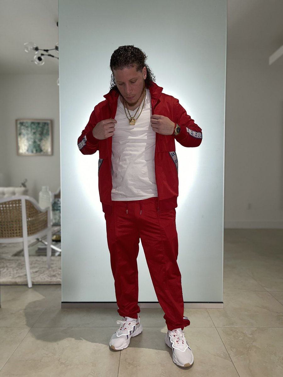 CaptainDinero00's tweet photo. New and improved “Dinero x7” version 5.0 Loading………… https://t.co/y7jMHYwbbN