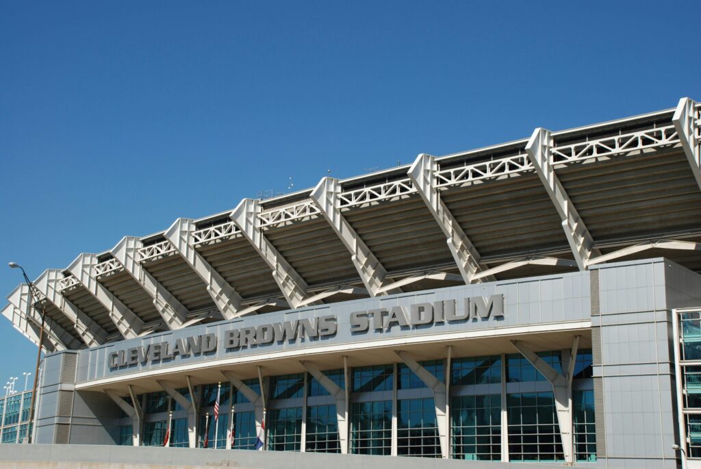ClevelandTrans's tweet photo. There's A Likelihood That The Cleveland Browns Are Going To Play Home Games Outside Of Cleveland.
https://t.co/FQ54fsIYPG

#JimmyHaslam #FootballStadium #BrookPark #ClevelandBrowns #NFL

Follow Us!             
Pinterest: https://t.co/QI2ZFvVuKV
Facebook: https://t.co/hUIQ0dOzLx https://t.co/ZKRTpaJ8DR