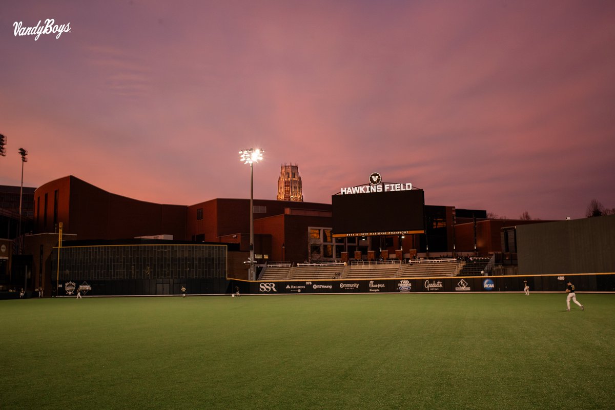 VandyBoys's tweet photo. Last Friday night without #VandyBoys baseball at The Hawk for a while. ⏳ https://t.co/TypbeOLTRB