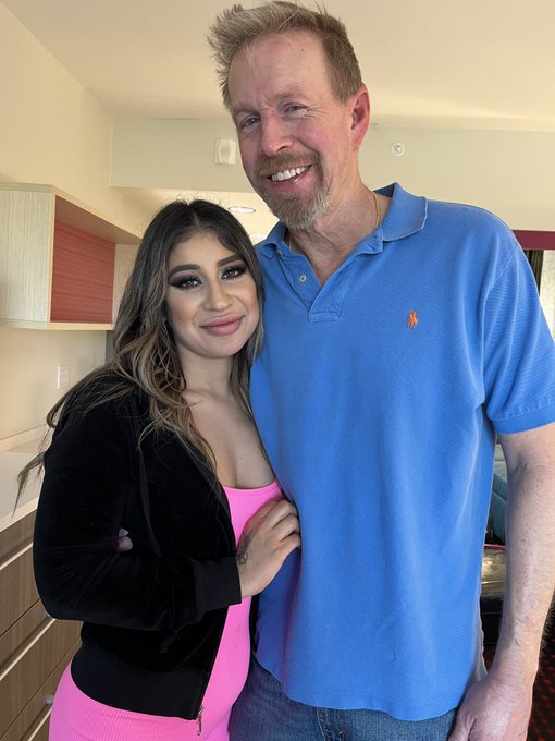 Had so much fun with @realmmxx https://t.co/pN2ZwvepHM<a class="tags" target="_blank" title="On Twitter" href="/?out=eyJ0eXAiOiJKV1QiLCJhbGciOiJIUzUxMiJ9.eyJpYXQiOjE3MjEyMTM0MDQsImlzcyI6InR3cG9ybnN0YXJzLmNvbSIsIm5iZiI6MTcyMTIxMzQwNCwiZXhwIjoxNzUyNzQ5NDA0LCJyZWRpcmVjdF91cmwiOiJodHRwczovL3R3aXR0ZXIuY29tL3JlYWxtbXh4In0.T68xxbdCF4wy5laoO38jz8olgUAznfLQZ54X4YcCtUye3jY72OpA-6n752NE9GGNicVGNV8zNxHdvmfdm-ag5A">@realmmxx</a><a href="/tag/milfy"class="tags"><span>#milfy</span></a><a href="/tag/hotwife"class="tags"><span>#hotwife</span></a>