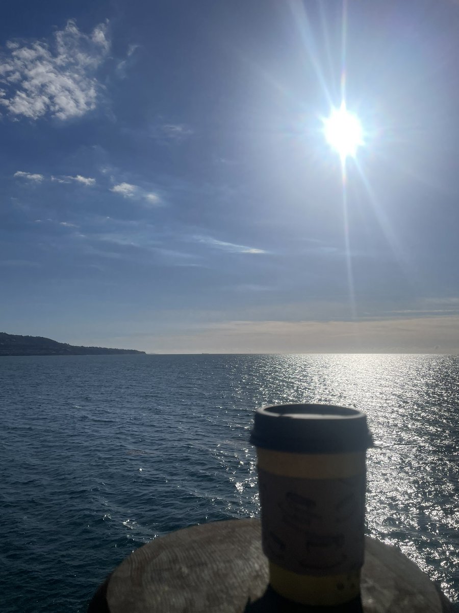 A great run with the BEST scenery capped off with a #Kona #coffee at the pier. #RedondoBeach #HermosaBeach #California #beach #PacificOcean #nikerunclub ##avgeeks #aviation #airline #crewlayover #airlinecrew #crewlife #layover