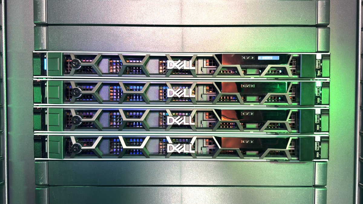 cr8dlcloud's tweet image. Simplify your infrastructure needs, reducing physical server reliance in one simple and powerful remote platform. That is the power of our new vDC solution, take a look: cr8dl.ai/virtual-data-c… #cloud #cloucomputing