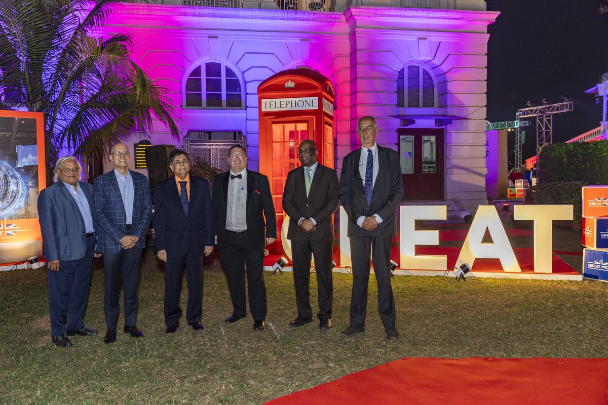 UKinKolkata's tweet photo. DHC @Andrew007Uk hosted his first Queen Elizabeth II Memorial 🏆 reception at the iconic @RctcTurf last night. 

#QEMcup24 https://t.co/DNqvuvqi2D