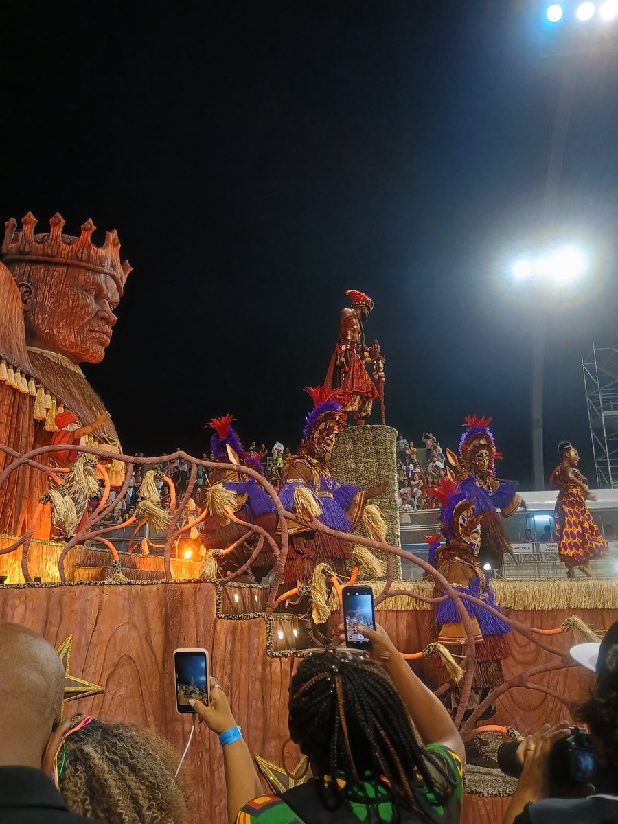 Carnavalize's tweet photo. Dragões da Real em ação no Anhembi!❤️🖤🤍
#Carnaval2024 #CarnavalizeConosco #CarnavalizeSP https://t.co/AkjeIo4dX6