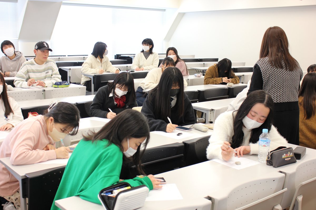 huma_tan's tweet photo. 本日は、第4回入学前教育を行っています😀
仲森先生の「障がいについて知ろう」、桂山先生の「ピアノレッスン」の授業を春からの新入生に受けていただきました✨

既に友達になっている子たちも居て、春からの新生活が楽しみです😆 https://t.co/OWpZrcnS5O