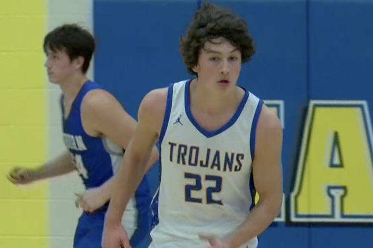 Channel1450com's tweet photo. Auburn Earns Close Road Win At Maroa-Forsyth To Stay In Conference Race 

Thanks to @WCIA3sports for the highlights 
https://t.co/HrnXiBqeV2 https://t.co/s0T0murshG