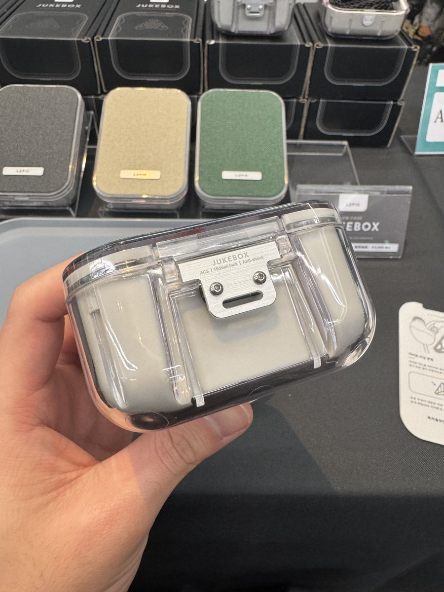 今日イチの驚き② LEPIC JUKEBOX IEM CASE 説明を聞けば聞くほどよく