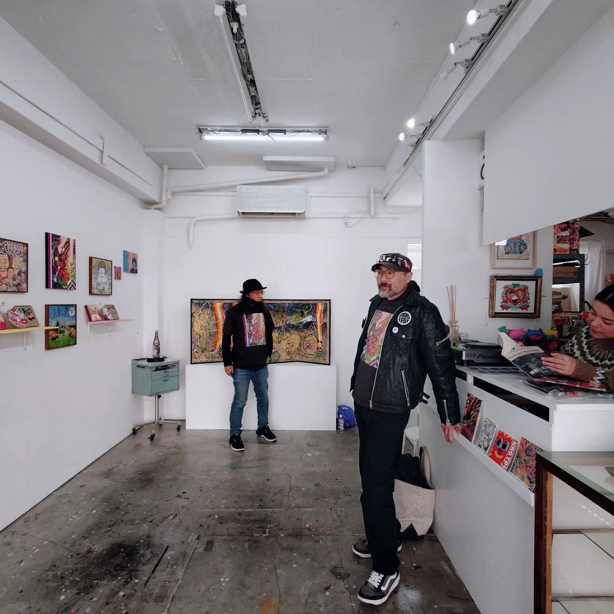 eurekabookstor1's tweet image. 濃厚な昭和の汁に包まれて
とても心地良い空間
みんなでドゥームメタルについて
話しました。

明日までですよ
必見です！

#根本敬 #濱口健 #wishless