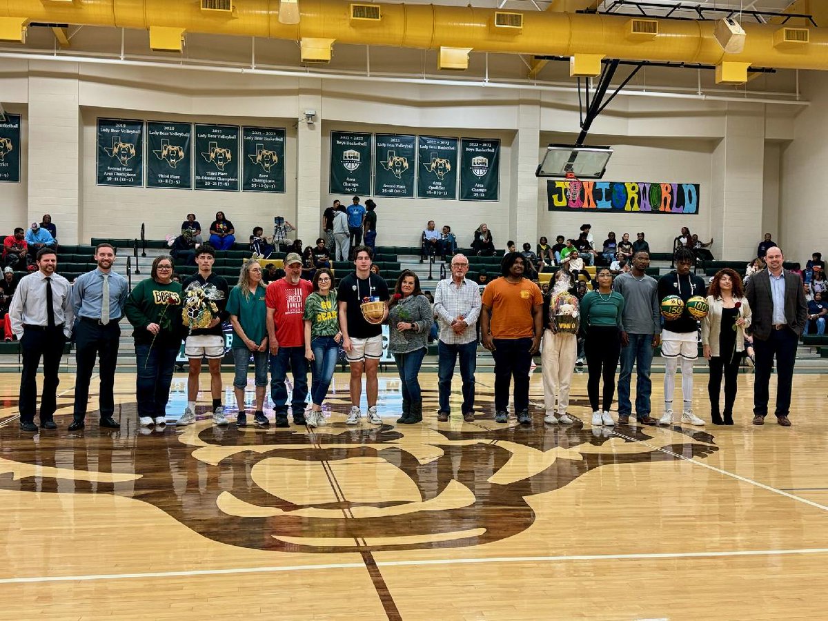 West Orange Stark 58, LCM 53

Bears led by Alantheon Winn 25, Jonah Fuller 10.  Another tough, tough loss, but still a great night to celebrate our three seniors!  Love you guys!  #family 

<a href="/LCMBearFacts/">LCM Bear Facts</a> <a href="/hoopinsider/">Hoopinsider</a>