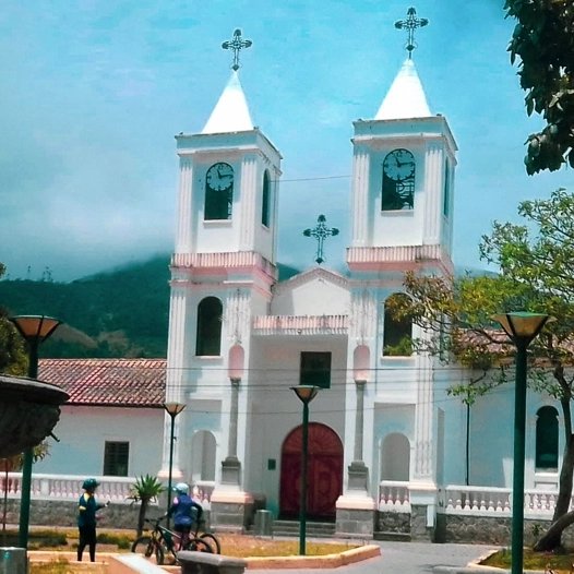 des_andariego's tweet photo. Les dejo unas cuantas fotos más de Calacalí, continuando con el post del otro día.
#ViajaEcuador #ExploraEcuador #ecuadoramalavida #ecuador #ecuadorpotenciaturistica #elandariegotv #destinoandariego https://t.co/QL3hpE8N1Q