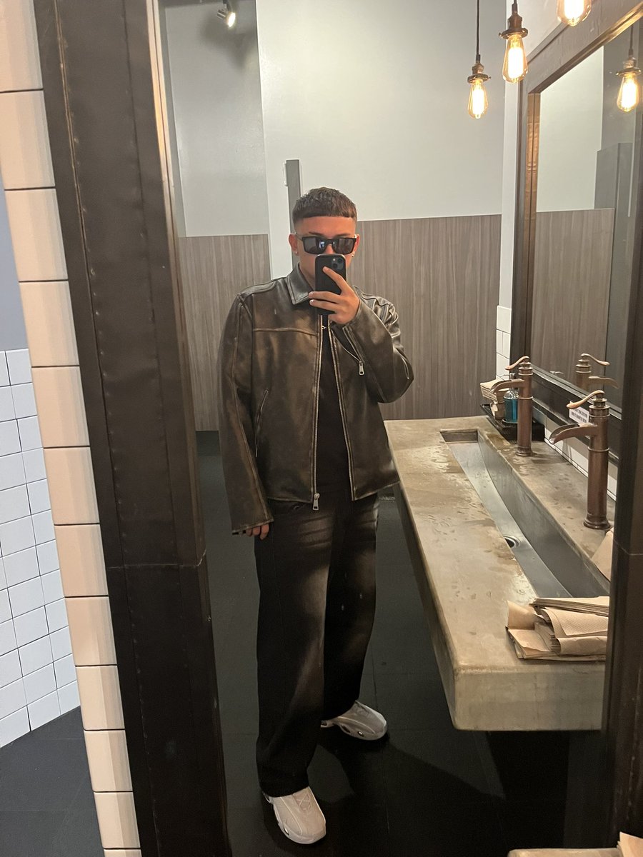 justguero's tweet photo. 21 in this bih https://t.co/qUyBl8tQFB