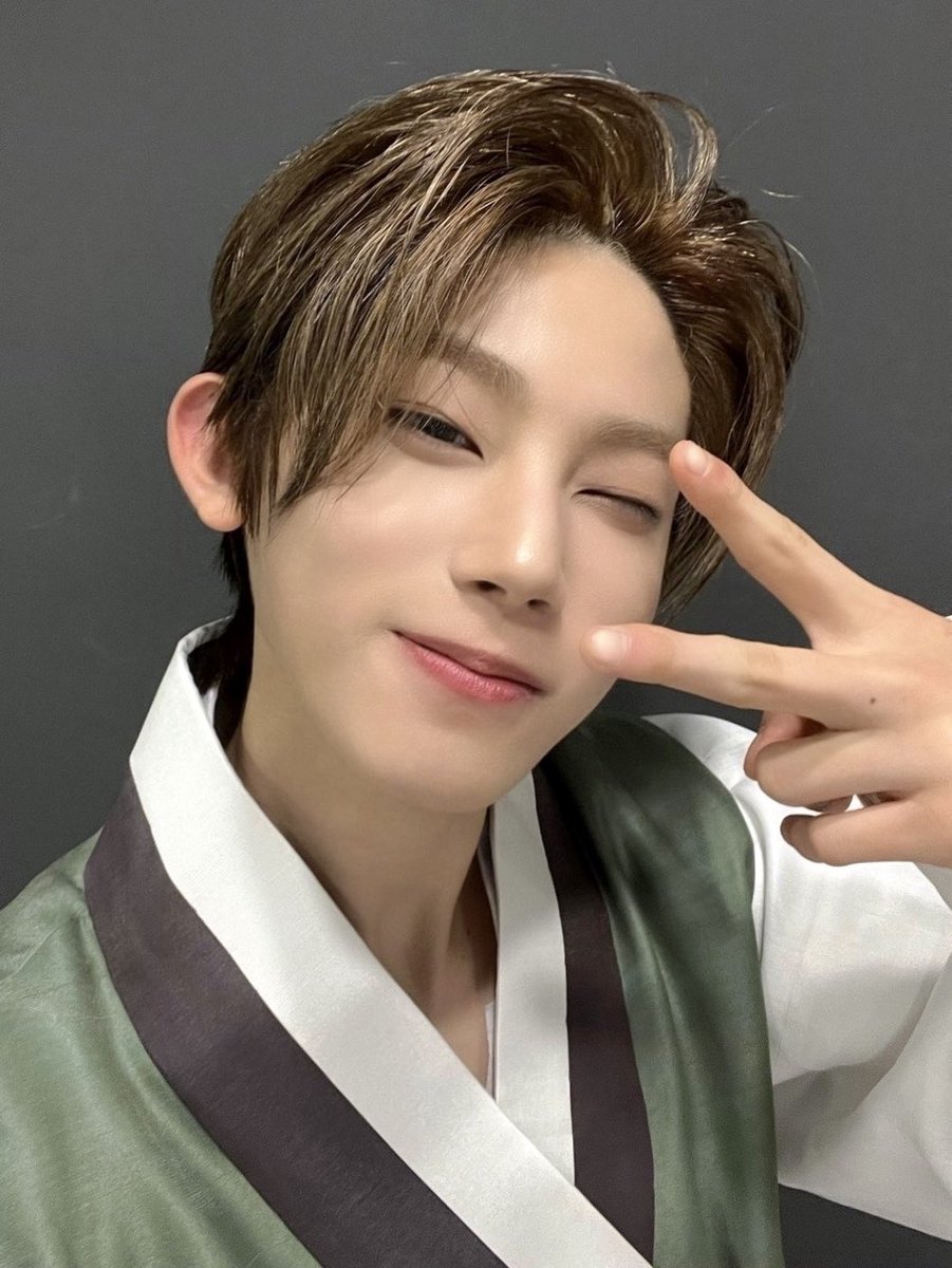 [#최한빈] 위즈~~!!
다들 떡국은 드셨나요??
이번 설날은 즐겁고 행복한 명절 보내시길 바랍니다!!