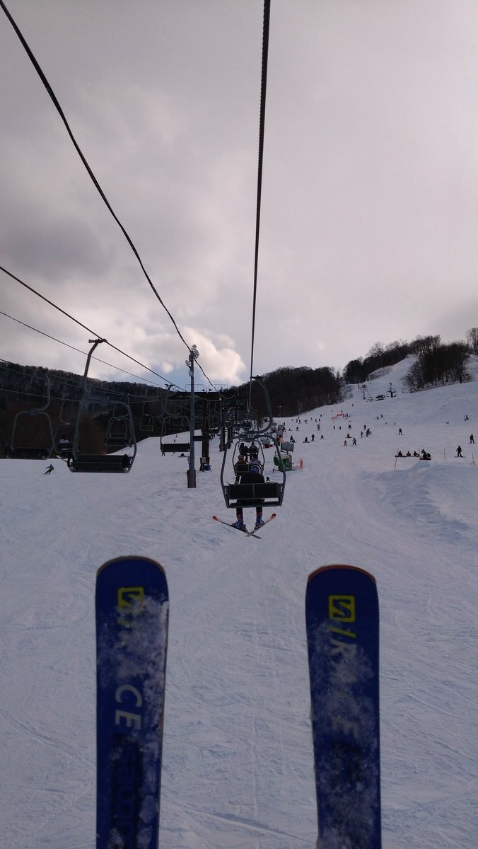 skierrrrr's tweet photo. 曇ってきた(ΦωΦ;)
多分、八海山の方から、、、
#TheRei https://t.co/1mWfQkeInR