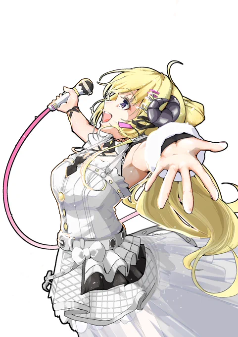 1stソロライブの時と2ndソロライブの記念絵。成長してる…多分…? 