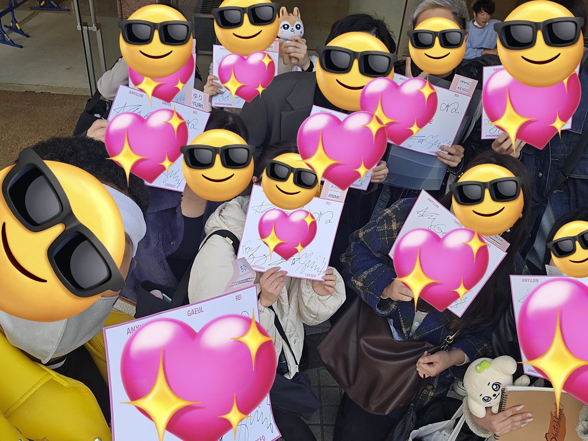 1209diveintoive's tweet photo. 全員サイン会ほんとに楽しかった😭😭

写真は全員サイン会東京1部参加したみんなと🫶

#IVE　#全員サイン会 https://t.co/h2v9aRezQH