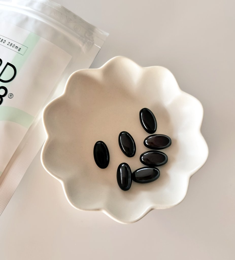 YUKIKO_0730's tweet photo. #コエタス 様のモニターキャンペーンでいただきました
『CBD JOY3 PLUS』
こちらのレビュー投稿です📝
不眠の緩和、リラックス、ストレスや不安を軽減、集中力がアップ、美肌の効果など、様々な効果が期待できるCBD
1日2粒を目安に飲んでいます!
#PR
#cbdjoy3plus #くつろぎタイム
#リラックス https://t.co/V0DUWMAHOG