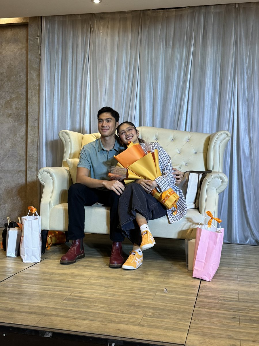 fanversezone's tweet image. thank you, parents

A DATE WITH KAOMIAH
#KaoMiah