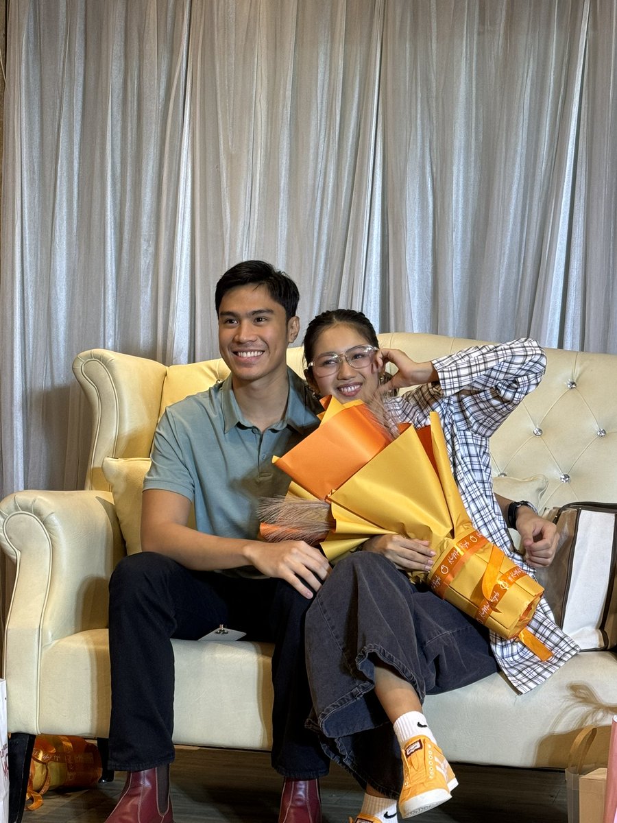 fanversezone's tweet image. thank you, parents

A DATE WITH KAOMIAH
#KaoMiah