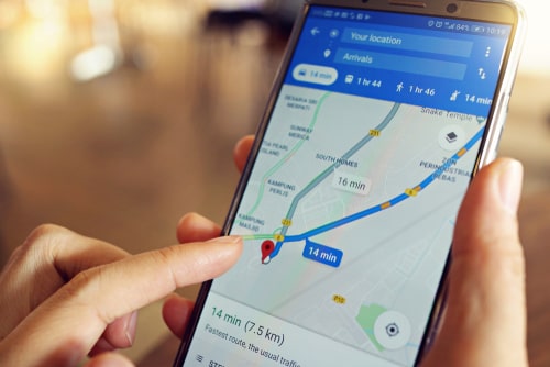 Unboxed_mag's tweet photo. Google Maps introduces live location tracking for enhanced security. Now, users can share real-time whereabouts with friends & family, aiding in ensuring personal safety & aiding in smartphone recovery. #GoogleMaps #LiveLocationTracking
https://t.co/sKWLqzDhC4 https://t.co/iMLPzVUOmR