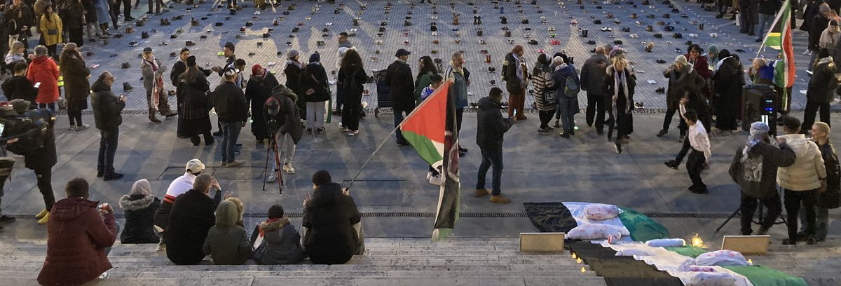 #Brussels action for a #CEASEFIRE_NOW 

Don't stop talking about Palestine 🇵🇸 #RafahUnderAttack #Gaza