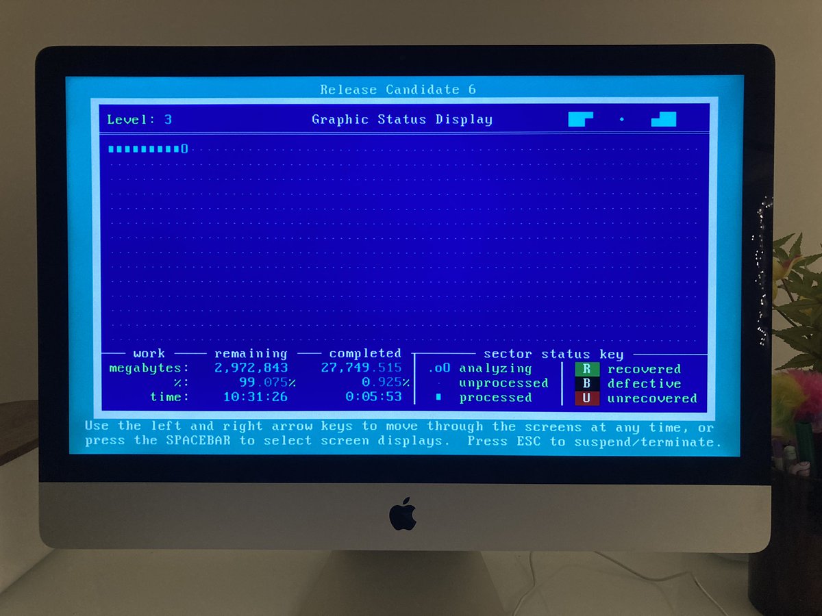 andrearroyo's tweet photo. @SGgrc Spinrite 6.1 RC6 running directly on my old iMac and booting off usb. I couldn’t do this before. Now it’s easy. Thanks for Spinrite and Security Now… https://t.co/fxlwEw9X1t
