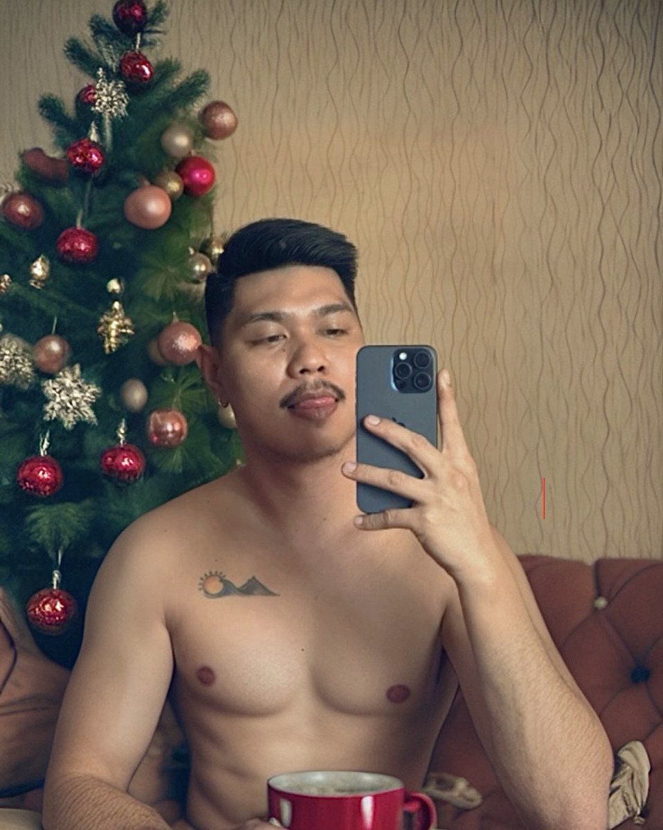 cro_nyx's tweet photo. 🥵🥵🥵 https://t.co/gaTHpkOuXH
