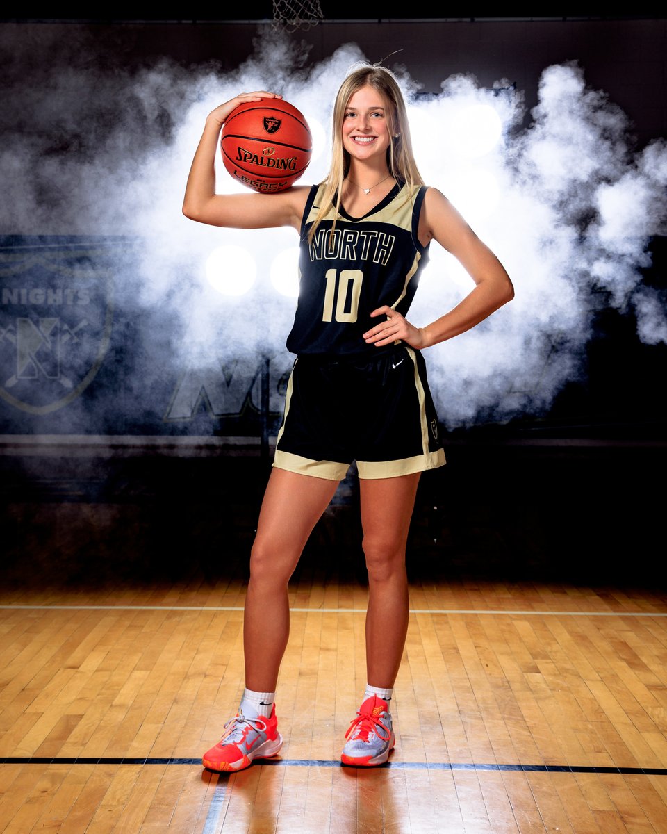 Lady Knights pick up a W on the road at Howell! Great team win! Hunn led the team with 14pts, Epplin and Jones with 11, and Butler finished with 10pts! 🏀🖤💛 #ALLIN #uKNIGHTed <a href="/TMoranFHN/">Tommy Moran</a> <a href="/FHN_JVgirlBBall/">Howell North JV & C Team Girls Basketball</a> <a href="/fhnactivities/">Mike Janes</a> <a href="/SCoates1331/">Scott Coates</a> <a href="/fhngameday/">FHNgameday</a>