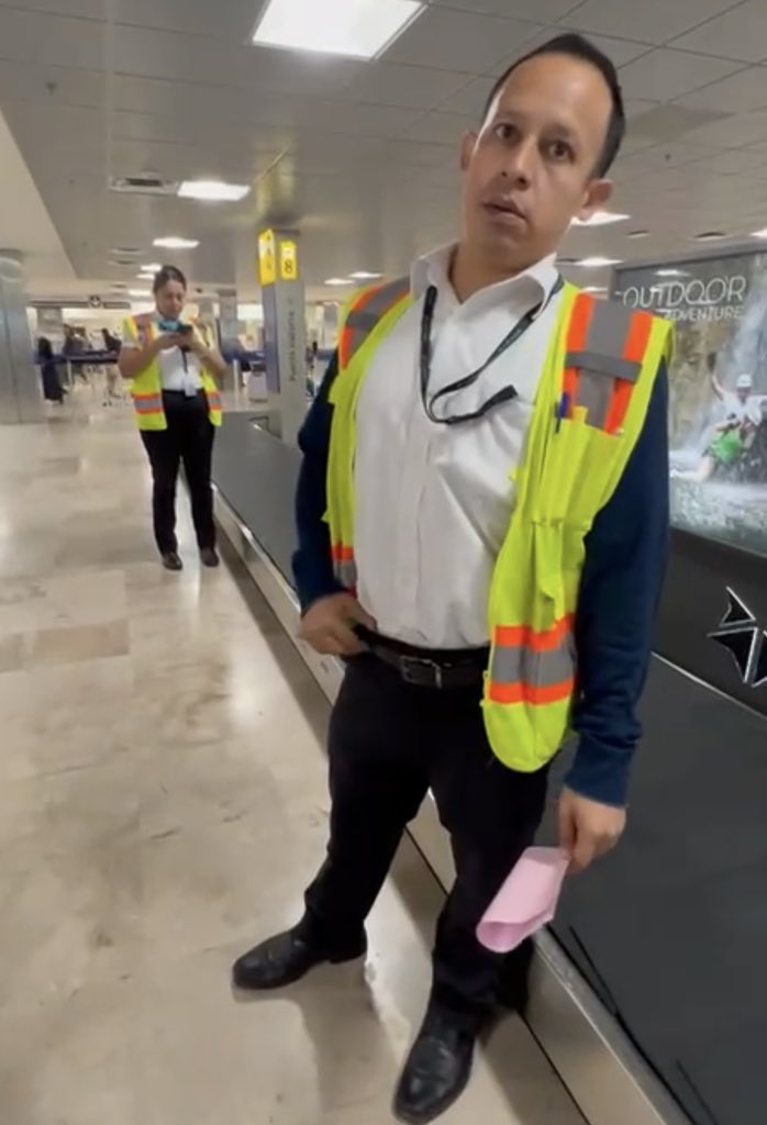 joannachiu's tweet photo. @WestJet We were in the baggage area and I started filming the exchange. This @WestJet supervisor said that unless I deleted the video I wouldn’t be able to get on a flight tomorrow. https://t.co/7WooDRieoJ